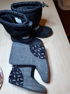 Sorel laste saapad s. 30 16.- (3 foto / 5)