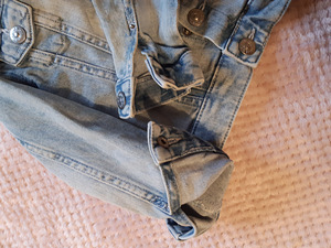 H&M teksatagi s. 4-5a (4 foto / 4)