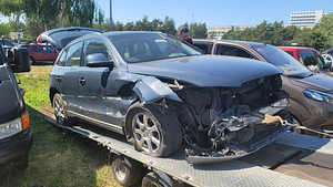 Audi Q5 2009 auto avarii (2 foto / 5)
