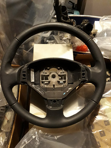 Peugeot nahkkattega rool (2 foto / 3)