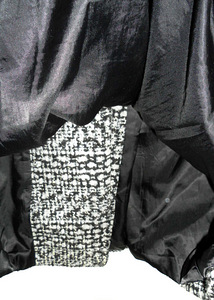 Efektne valge-hall-must mantel kapuutsiga, XL-2XL-Ru54 (6 foto / 9)