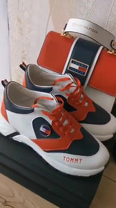 Tommy Hilfiger erkud naiste valged tossud, s.40, uued (6 foto / 9)
