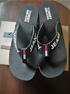 Ilusad naiste rannaplätud Tommy Jeans oroginaal, s.40, uus (3 foto / 3)
