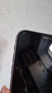 iPhone 11 64MB (3 foto / 8)