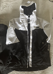 2 куртки 158/164 (2 фото из 3)