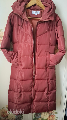 Куртка S,длина 98см,.грудь 96 см рукав 60см.