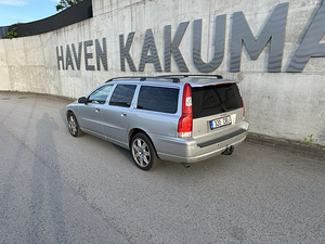 Volvo V70 2.4 D5 (3 foto / 11)