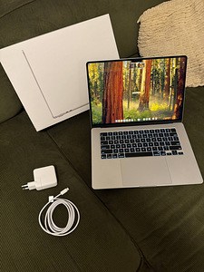 MacBook Air M4 15.3 16 GB 256 GB Silver (1 foto / 4)