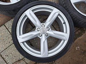 Audi original 5x112 r20 + 255/35 rehvid (2 foto / 8)