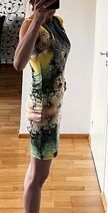 Müügis ilus taljesse naiselik, värviline kleit, suurus S-M (9 foto / 10)