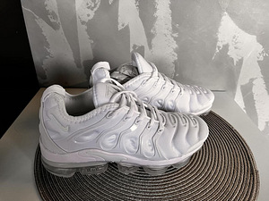 Nike Air VaporMax tossud, suurus 39 (7 foto / 7)