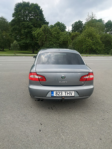 Škoda Superb 1.8 118kw (8 foto / 9)