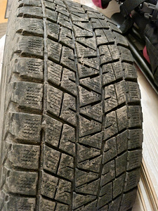 Rehvid 235/60 18 2tk. BRIDGESTONE 6.5-7mm (1 foto / 2)