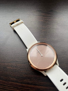 MÜÜA NAISTE KÄEKELL GARMIN VIVOMOVE HR (1 foto / 4)