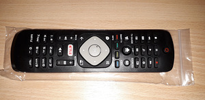 Пульт для телевизора Philips (3 фото из 3)