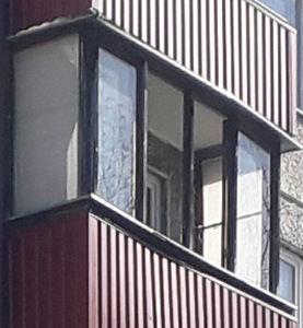 Балконная рама из дерева 305х82 (2 foto / 2)