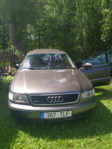 M/V Audi a8 2.8 142kw atm QUATTRO +LPG (2 foto / 2)