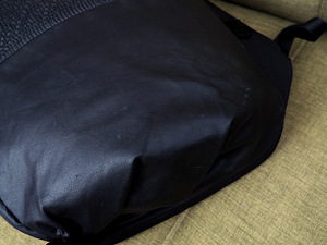 Cote&Ciel Isar Veneer Backpack Onyx Black Seljakott (7 foto / 9)