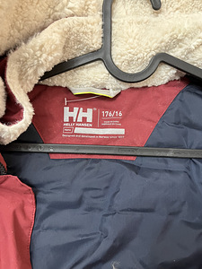Helly hansen куртка (3 фото из 3)