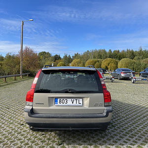 Volvo V70 2.5 154kW (4 foto / 9)
