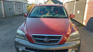 Kia Sorento (3 фото из 8)
