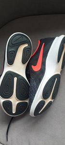 Nike tossud s. 35,5 (3 foto / 4)