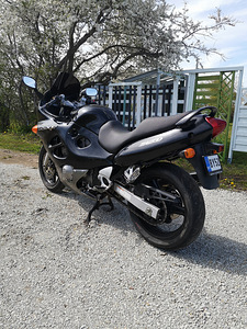 Suzuki GSX 750F (4 foto / 9)
