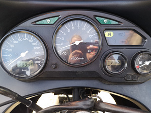 Suzuki GSX 750F (7 foto / 9)