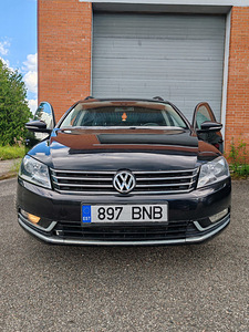 Volkswagen Passat 2011 (1 foto / 14)