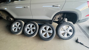 Original 17 Skoda Valuveljad + Rehvid Michelin (215 65 17) (1 foto / 7)