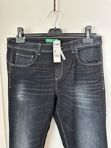 Teksad, UNITED COLORS OF BENETTON, s.32 (2 foto / 3)