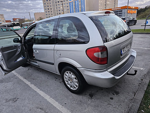 Chrysler 2007, 250 000 km. Mini van diisel. (5 foto / 14)