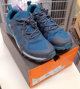 LOT!Merrelli naiste Siren 3 GTX matkajalatsid Vibram 37 (1 foto / 3)