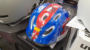 LOT! Laste kiiver Spider Man 52-56cm (1 foto / 1)