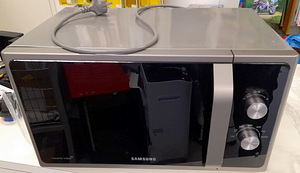 LOT! Mikrolaineahi Samsung MS23F301EAS 23l 800W (2 foto / 5)
