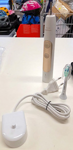 LOT! Philips Sonicare elektriline hambahari ExpertClean (2 foto / 3)