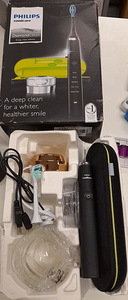LOT! ELEKTRILINE HAMBAHARI SONICARE DIAMONDCLEAN (2 foto / 2)