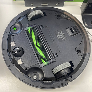 LOT! Pesev Robottolmuimeja Roomba Combo (iRobot) (10 foto / 10)