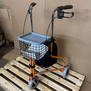 Mobiclinic, Caleta Rollator, трехколесная коляска (3 фото из 8)