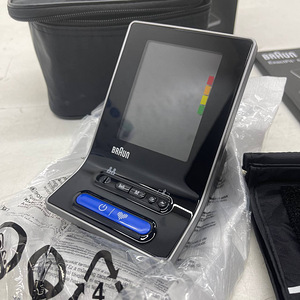 Тонометр Braun ExactFit 5 Connect (8 фото из 10)