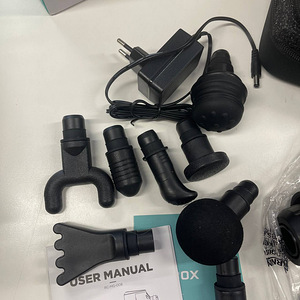 LOT! Massaažipüstol Abox 8 massaažipea ja 30 kiirusega (4 foto / 8)