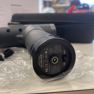 LOT! Massaažipüstol Abox 8 massaažipea ja 30 kiirusega (8 foto / 8)