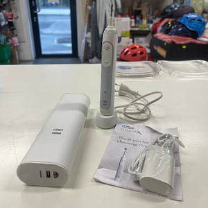 LOT! Oral-B GeniusX elektriline hambahari laetav reisikohver (2 foto / 10)