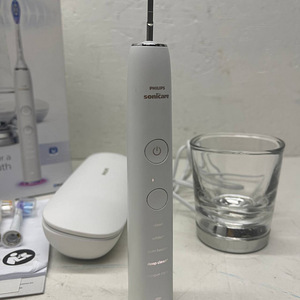 LOT! Philips Sonicare Diamond 9400 Elektriline hambahari (10 foto / 10)