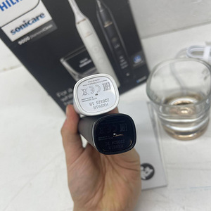 LOT!Philips Sonicare DiamondClean 9000 elektriline hambahari (10 foto / 10)