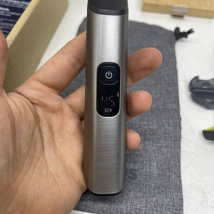 Триммер Philips OneBlade Pro 360 QP6551 (10 фото из 10)