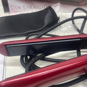 Выпрямитель для волос Remington Silk S9600 (5 фото из 10)