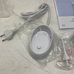 LOT! ProfiCare PC-MD 3026 A aku irrigator (4 foto / 10)