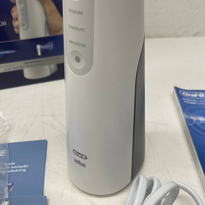LOT! Oral-B AquaCare 6 Pro-Expert juhtmeta irrigator (5 foto / 10)