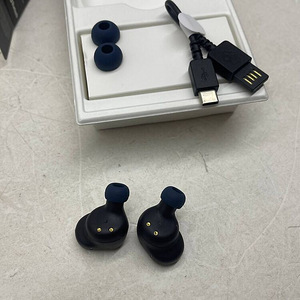 LOT! skullcandy juhtmeta kõrvaklapid (6 foto / 9)